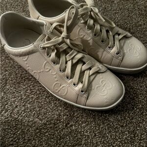 Worn Gucci authentic shoes light tan